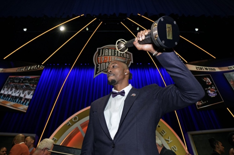 开云体育下载网址-霍华德：我可能进不了75大 但我现在是名人堂成员